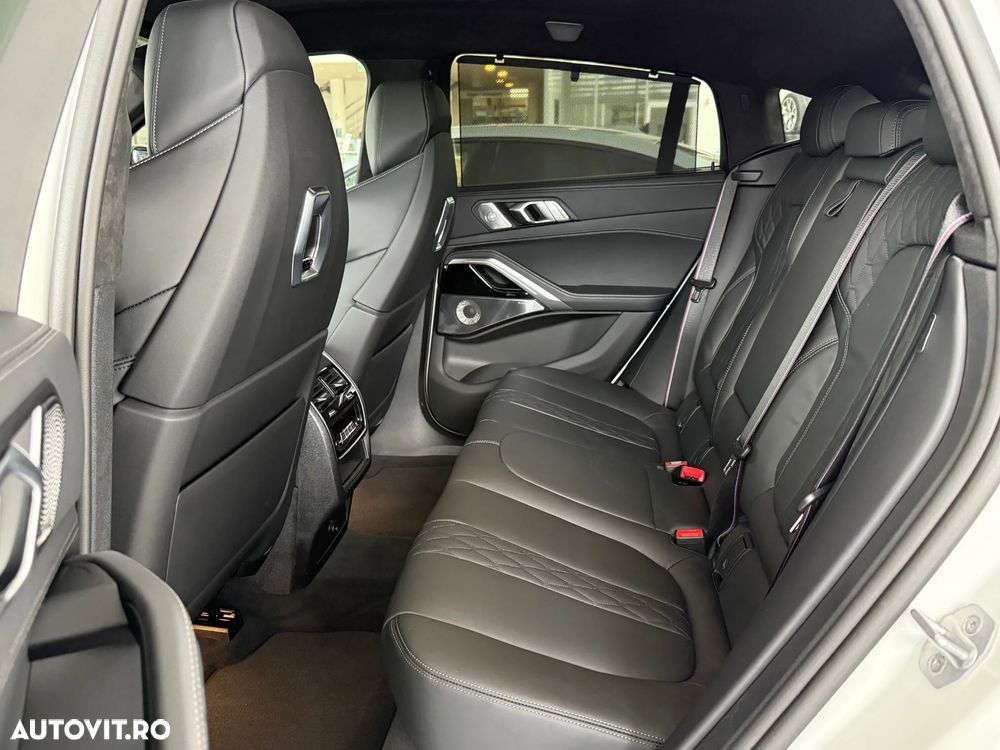 BMW X6 xDrive40i AT MHEV - 10