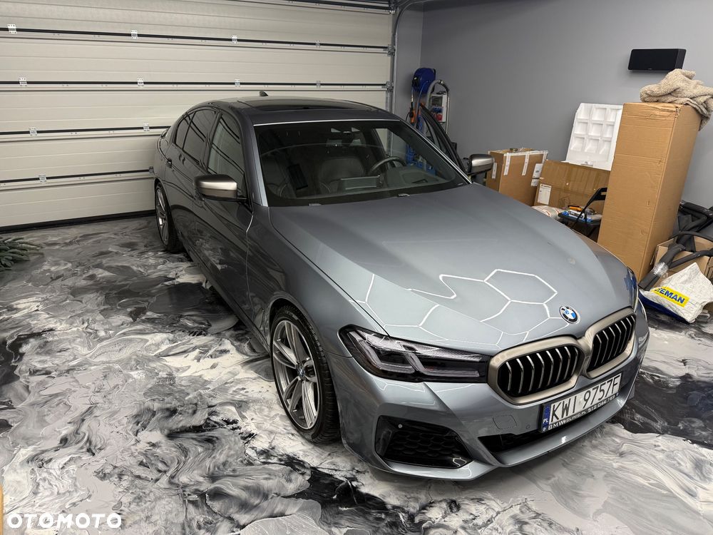 BMW Seria 5 M550i xDrive - 1