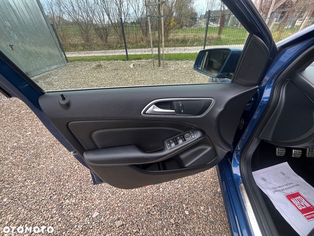 Mercedes-Benz Klasa B 180 (BlueEFFICIENCY) - 34