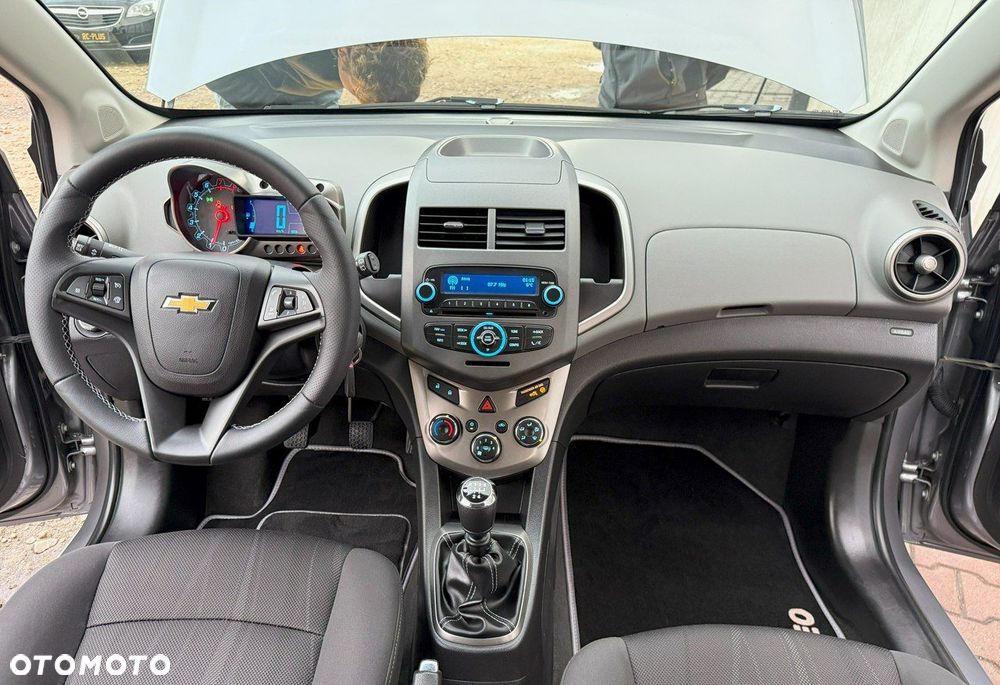 Chevrolet Aveo 1.2 LT - 14