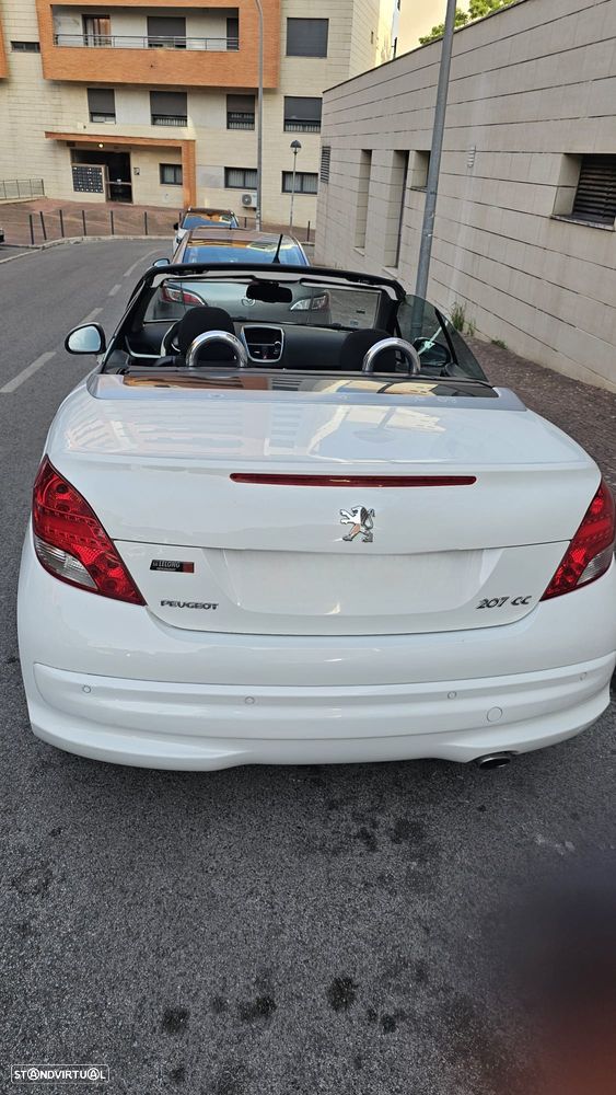 Peugeot 207 CC - 1