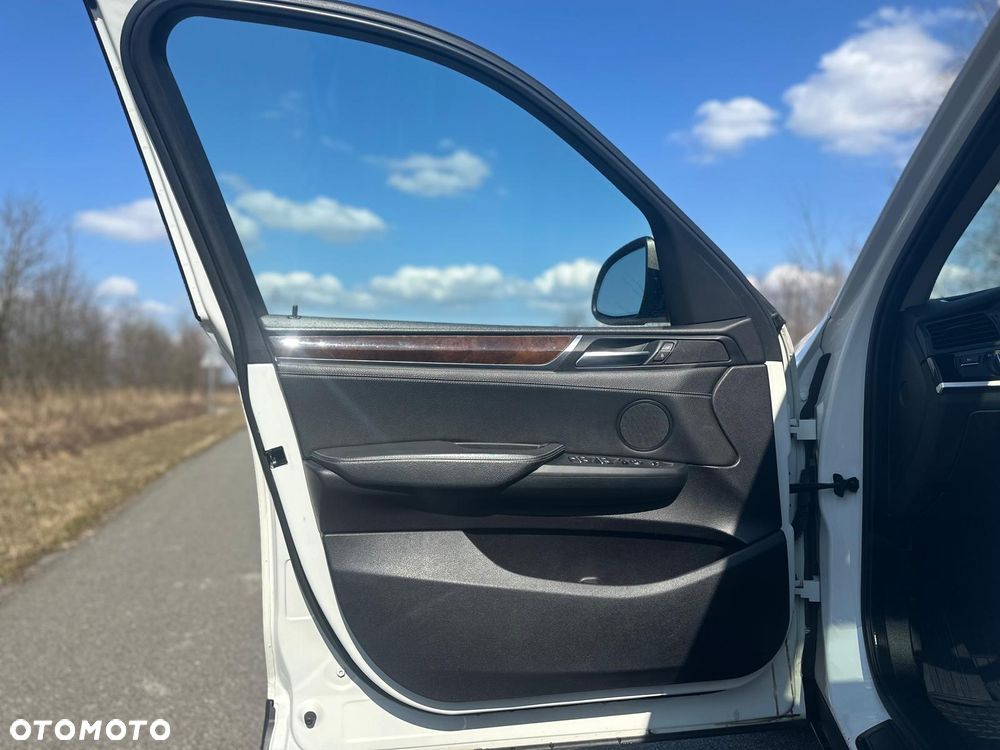 BMW X3 28i xDrive - 18