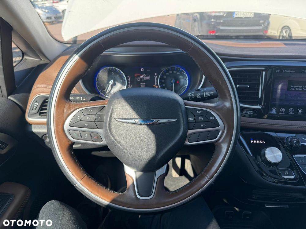 Chrysler Pacifica - 14