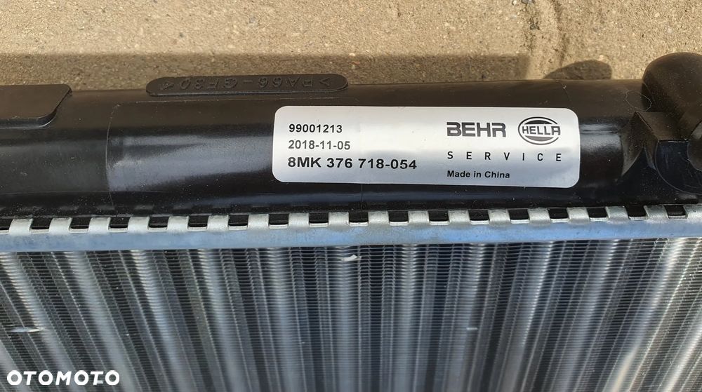 Chłodnica silnika, HELLA 8MK 376 718-054 - 2