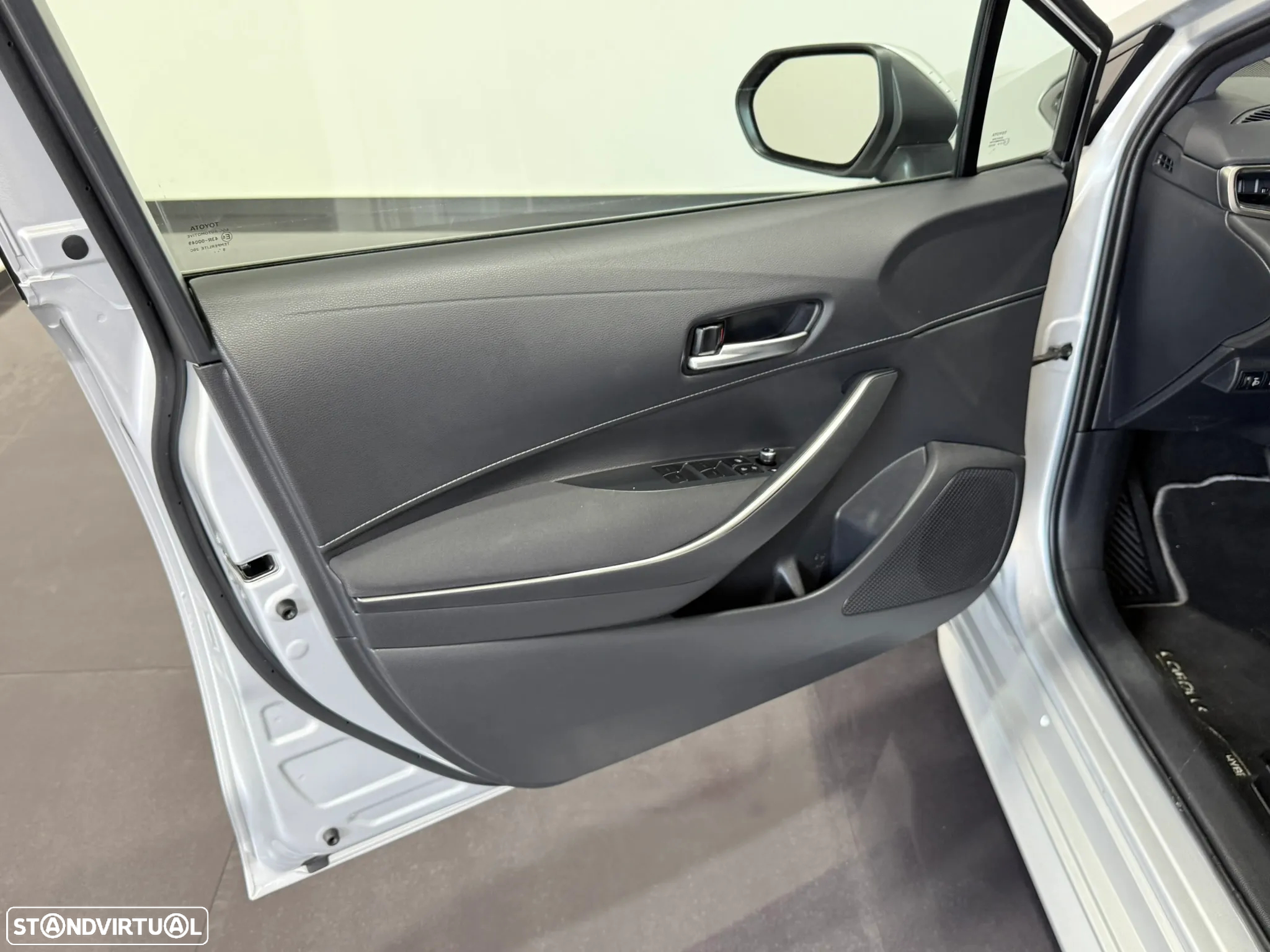 Toyota Corolla Touring Sports 1.8 Hybrid Exclusive - 18