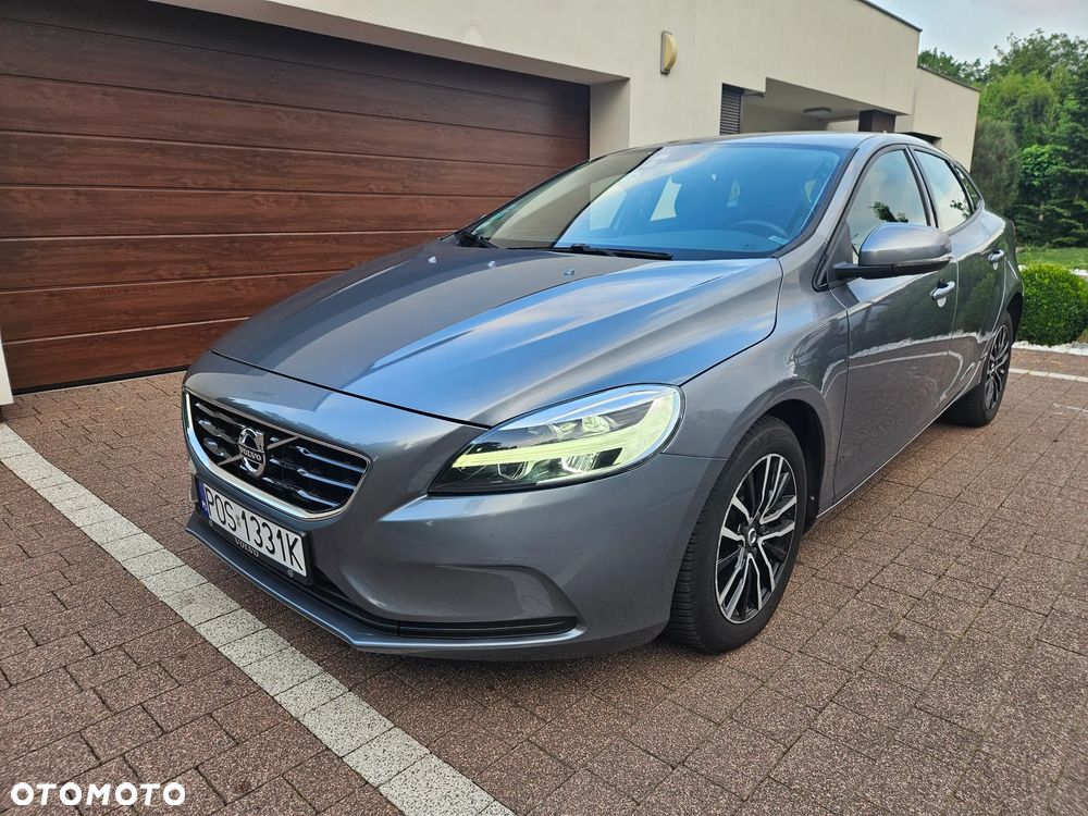 Volvo V40 D2 Momentum - 2
