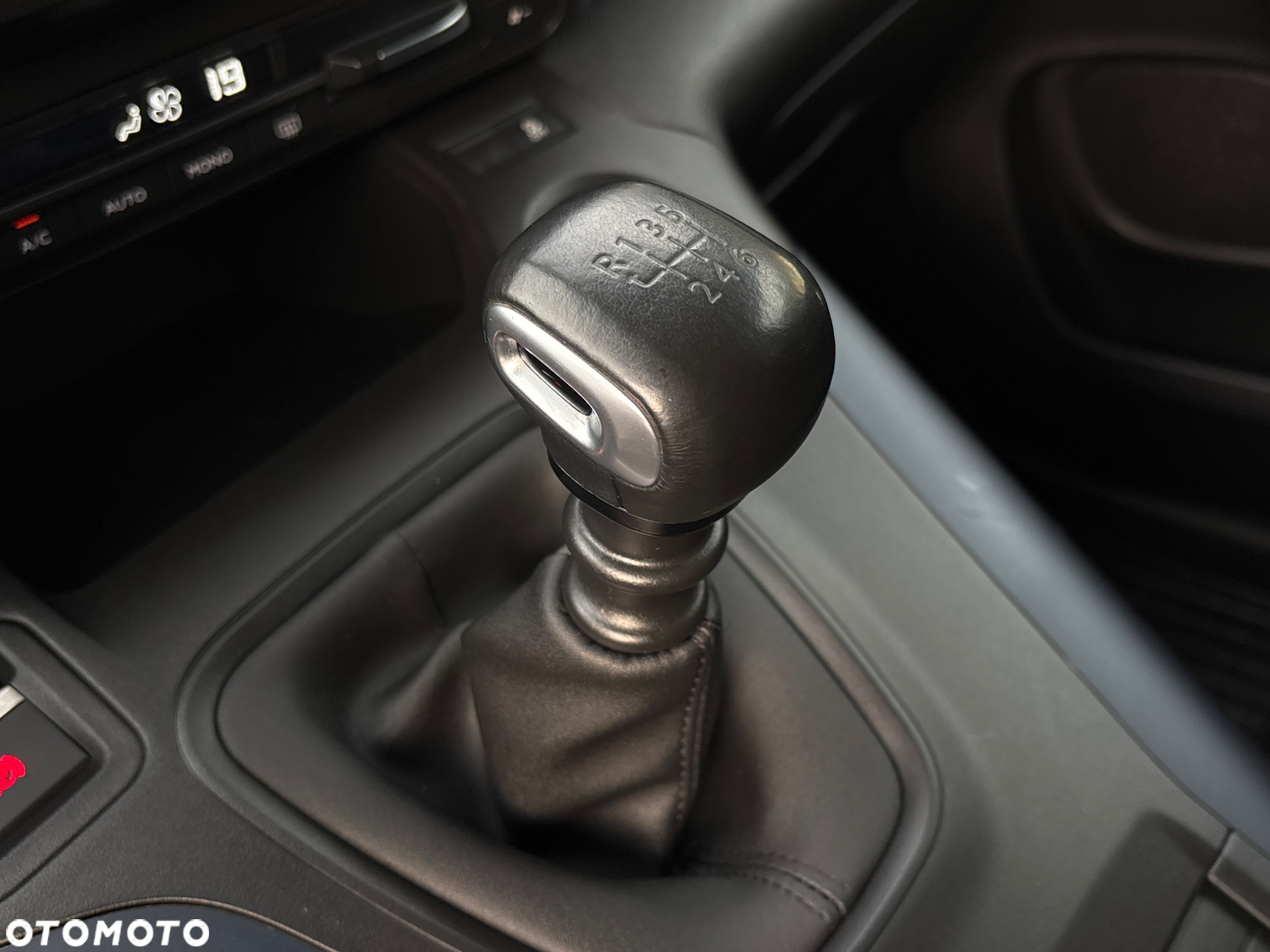 Peugeot Rifter 1.5 BlueHDI GT S&S - 26