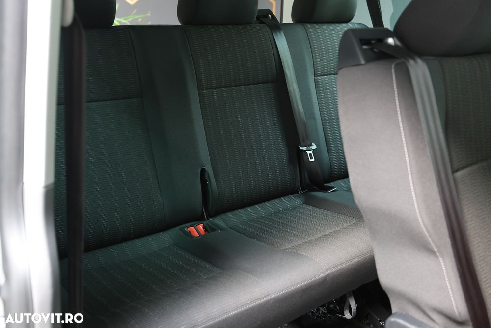 Volkswagen Caravelle LR Highline DSG - 11