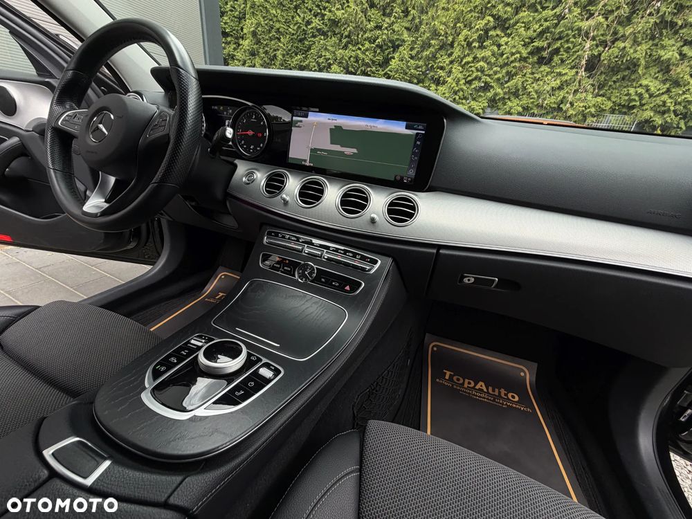 Mercedes-Benz Klasa E 220 d Business Edition 9G-TRONIC - 17