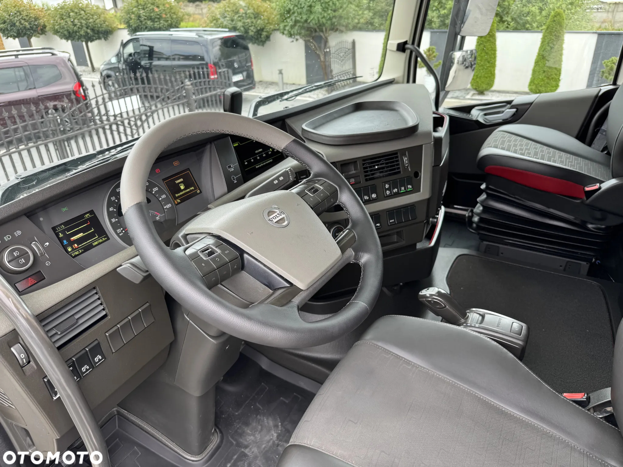 Volvo FH 460, STANDARD, HYDRAULIKA DO WYWROTKI, WYSOKIE ZAWIESZENIE, 2018 ROK Z DE - 30