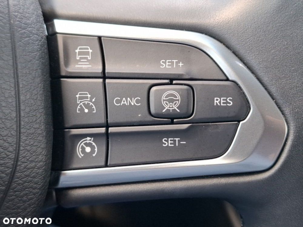 Jeep Compass - 33