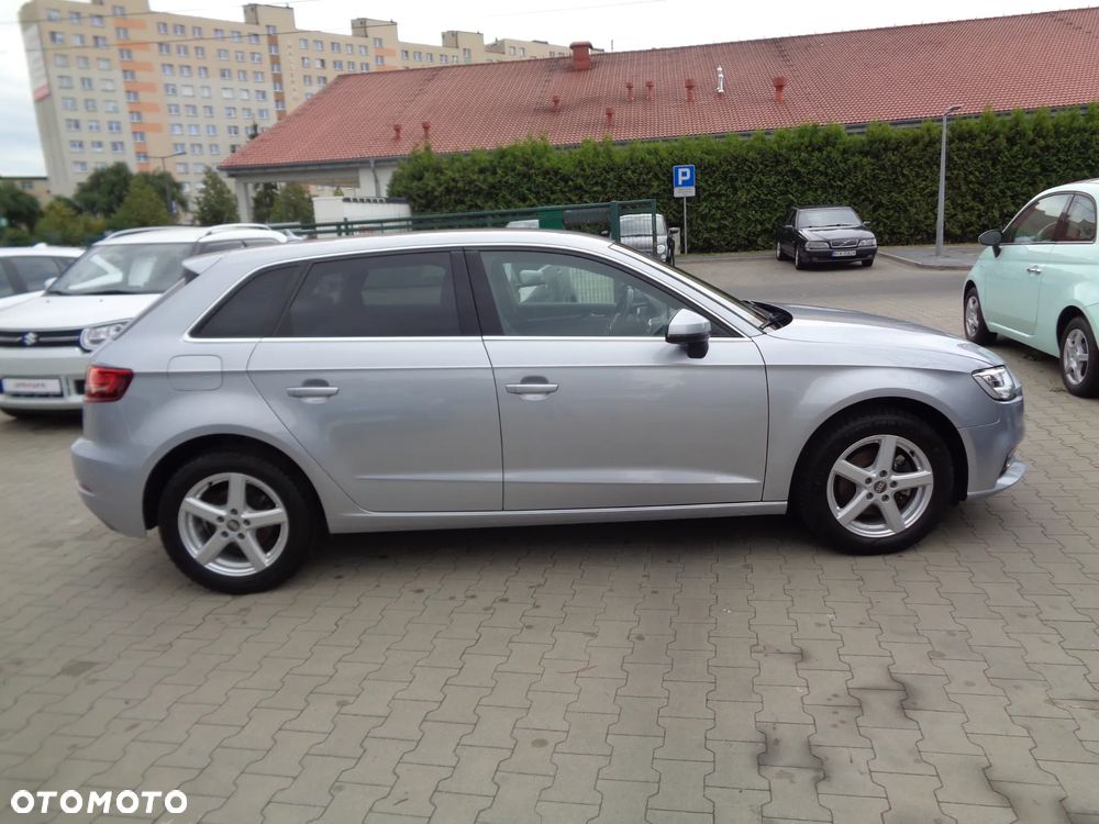 Audi A3 Sportback - 8