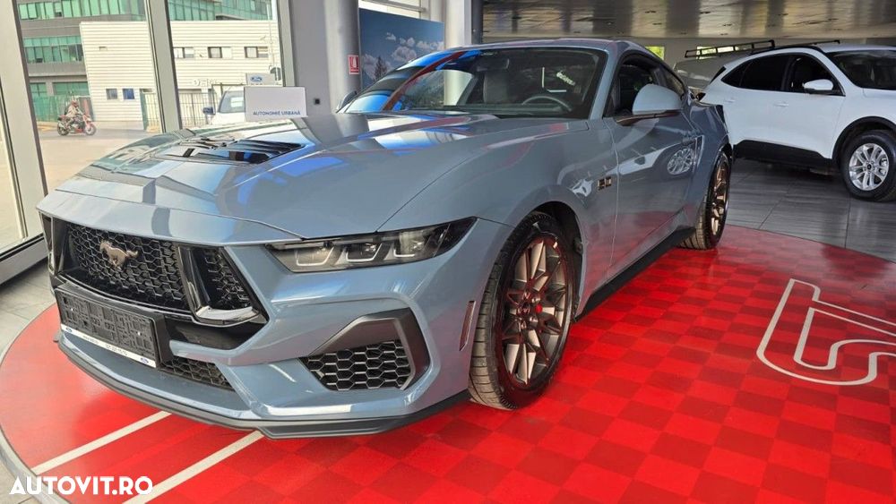 Ford Mustang - 5