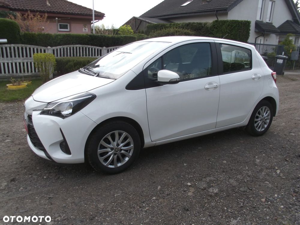 Toyota Yaris 1.5 Premium - 10