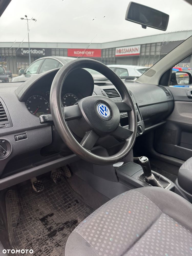 Volkswagen Polo 1.4 16V Trendline - 9