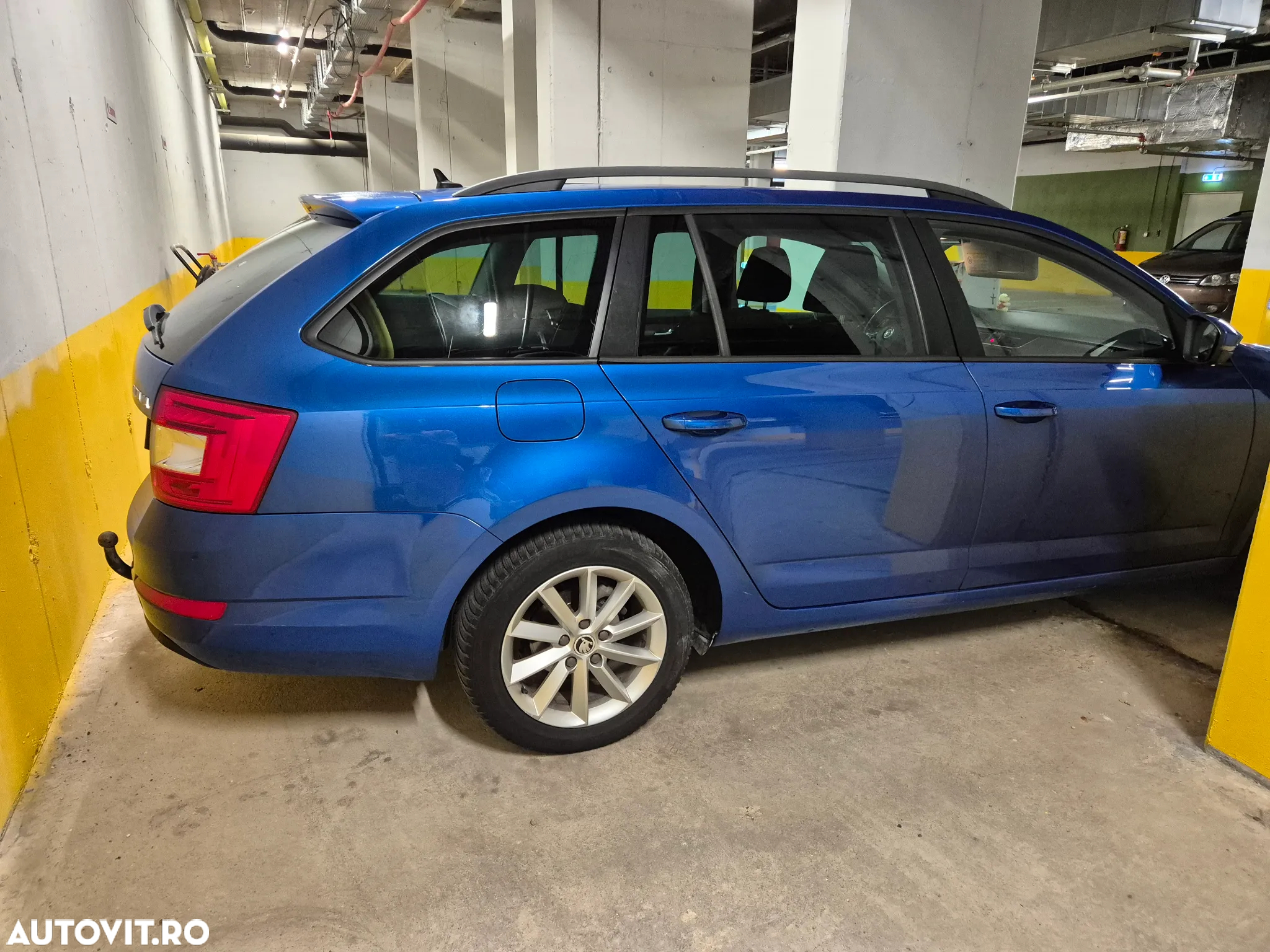 Skoda Octavia Combi 1.6 TDI DPF Ambition - 4