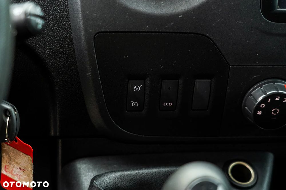 Renault Master III 130 L3H2 - 37