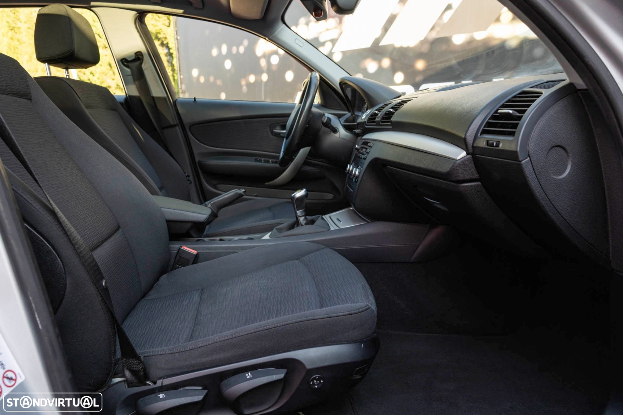 BMW 118 d Pack M - 24