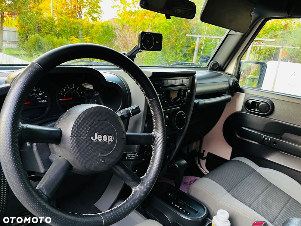 Jeep Wrangler 3.8 Sport - 17