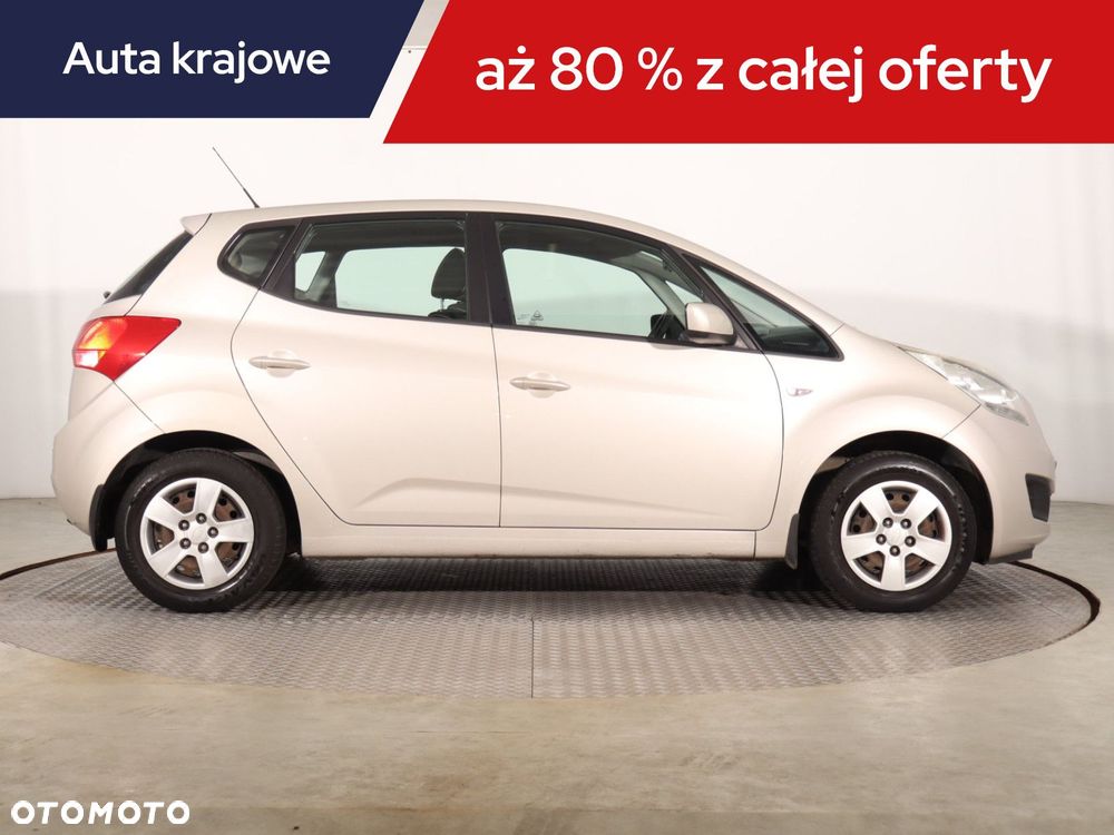 Kia Venga - 8