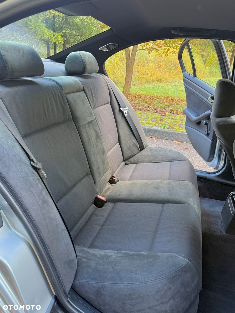 BMW Seria 3 318i - 23