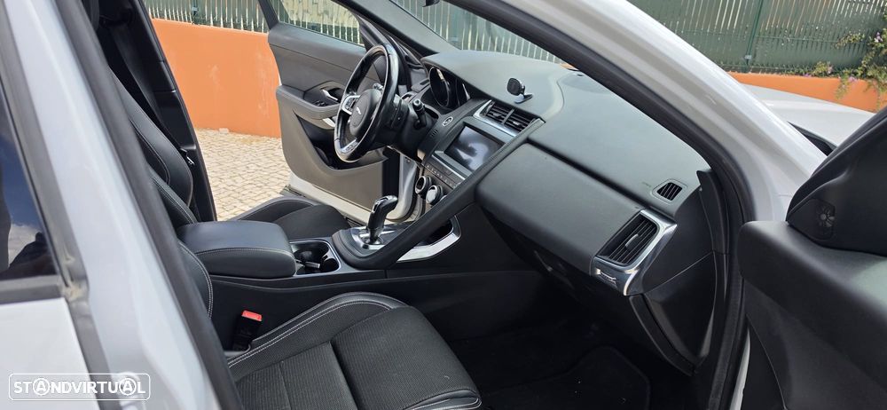 Jaguar E-Pace - 1
