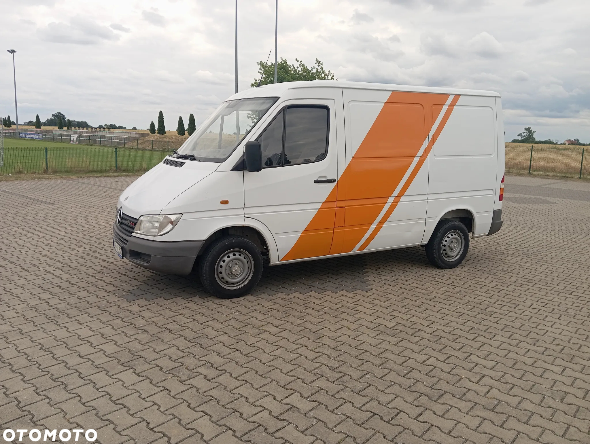 Mercedes-Benz Sprinter - 2