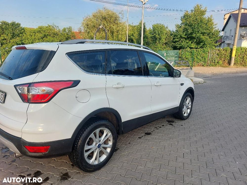 Ford Kuga - 8