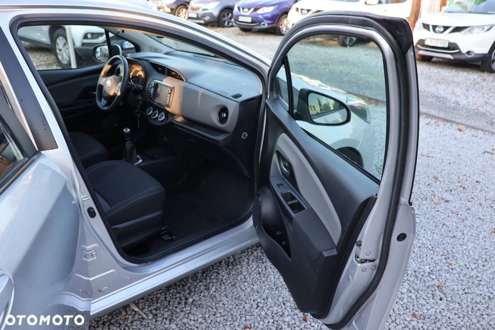 Toyota Yaris 1.5 Active - 11