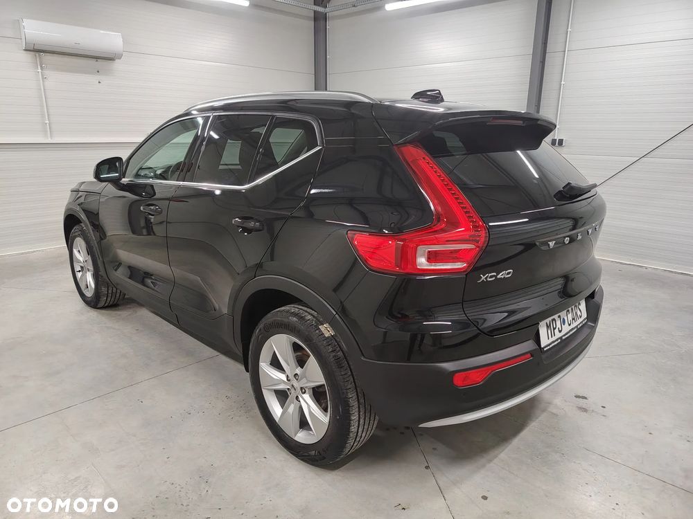 Volvo XC 40 B3 Plus Dark - 10