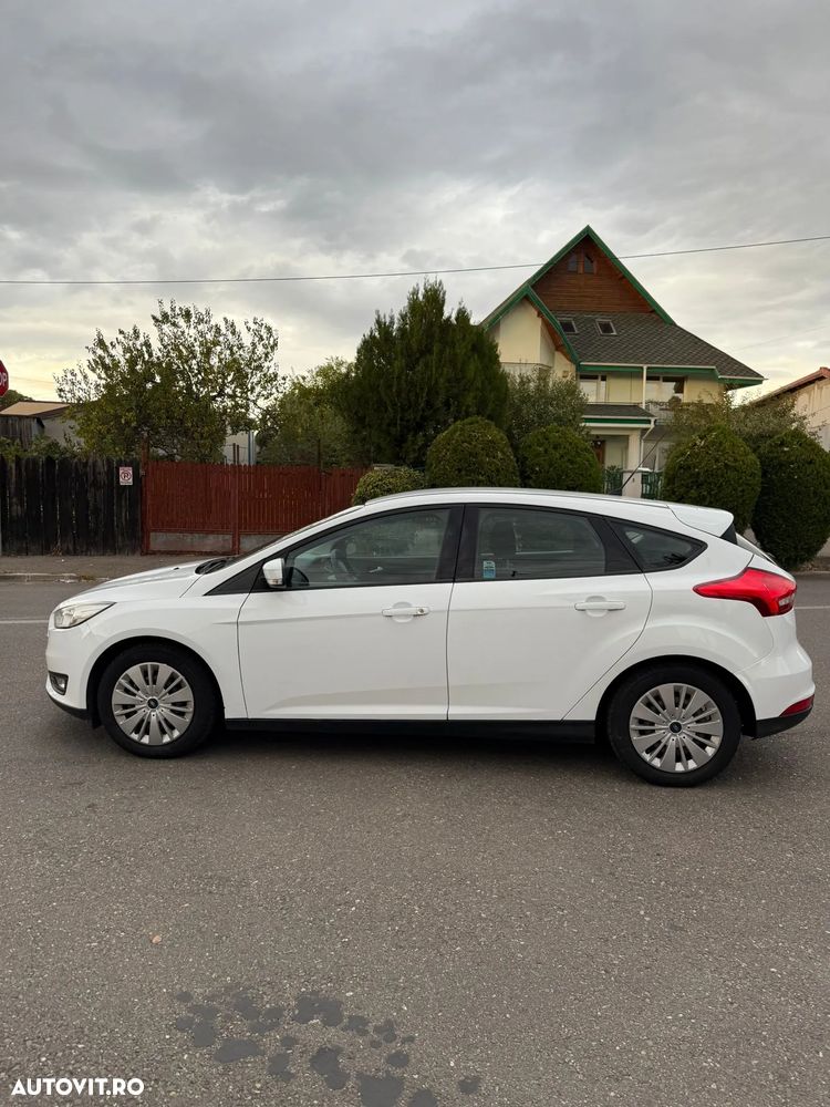 Ford Focus - 9