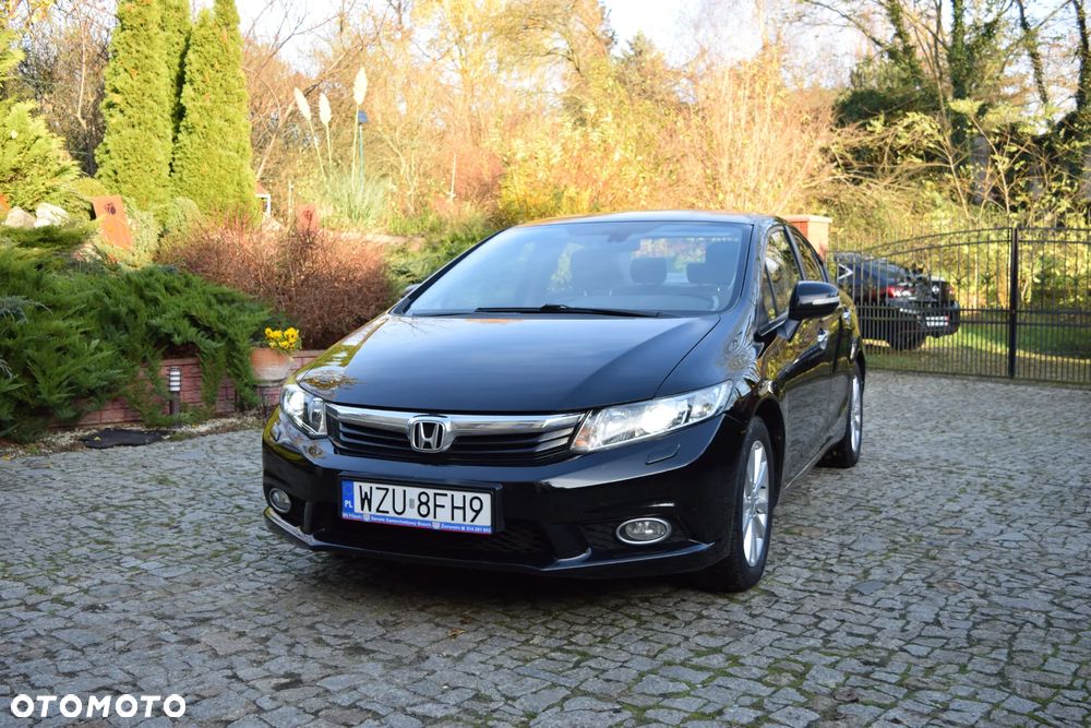 Honda Civic 1.8 Executive EU6 - 1