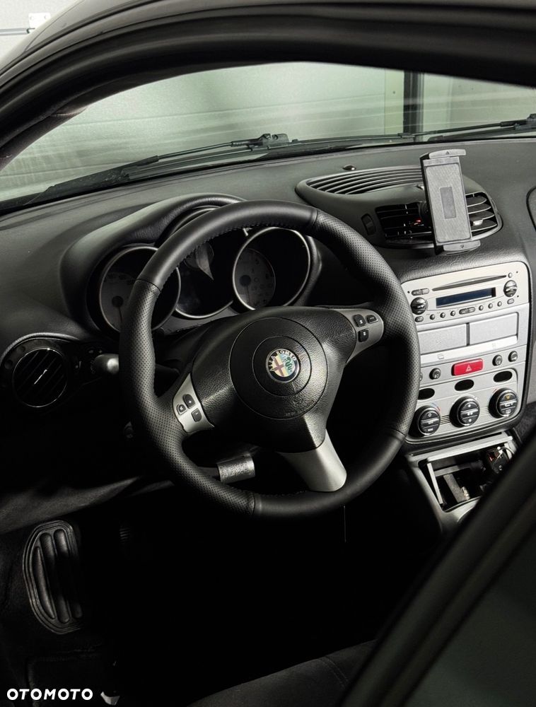 Alfa Romeo GT 1.9JTD 16V Progression - 10