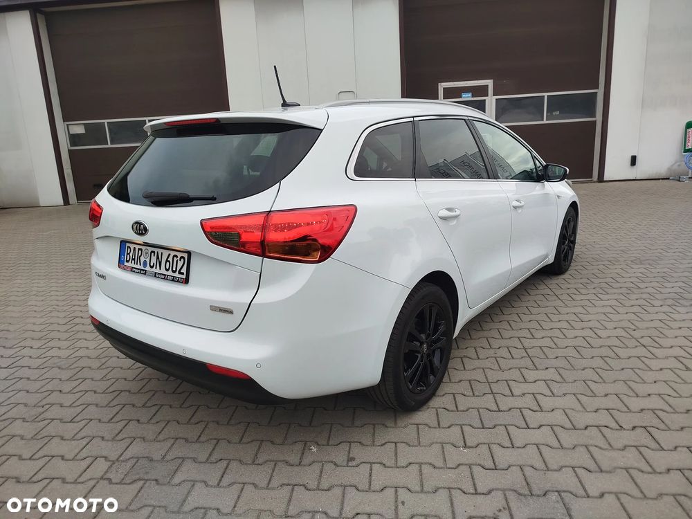 Kia Ceed 1.6 CRDi 128 Dream-Team Edition - 7