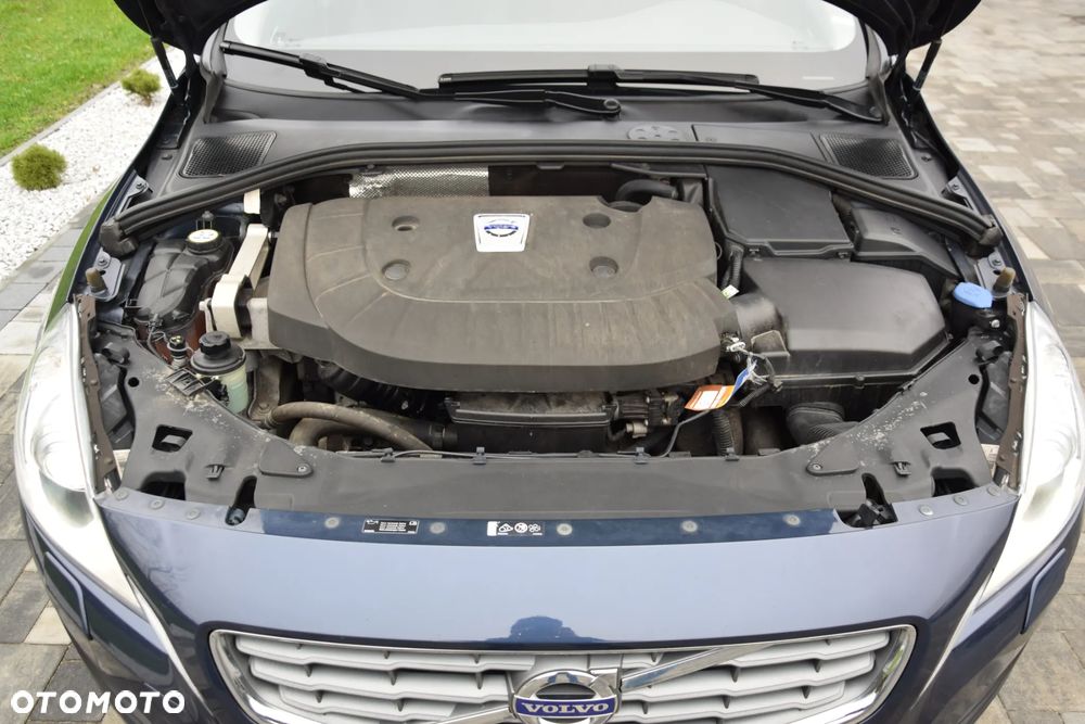 Volvo V60 D3 Momentum - 37