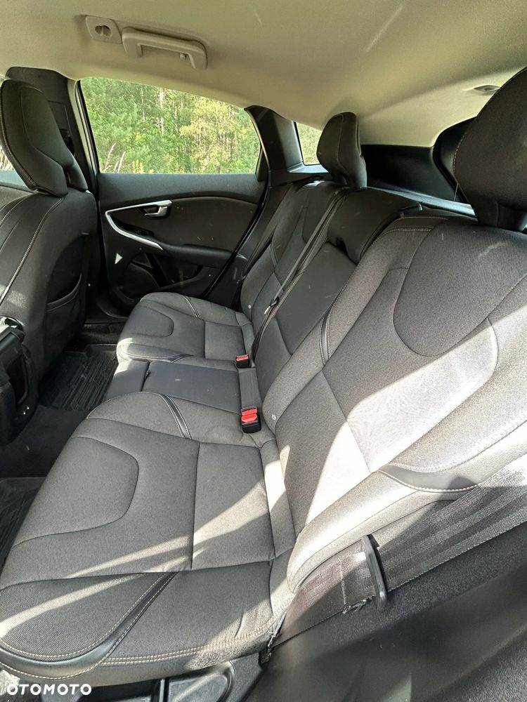 Volvo V40 T3 Drive-E R-Design Momentum - 15