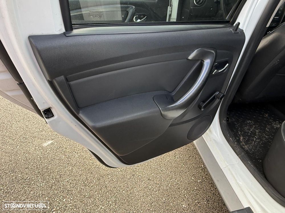 Dacia Duster 1.5 dCi SL Explorer 4WD - 36