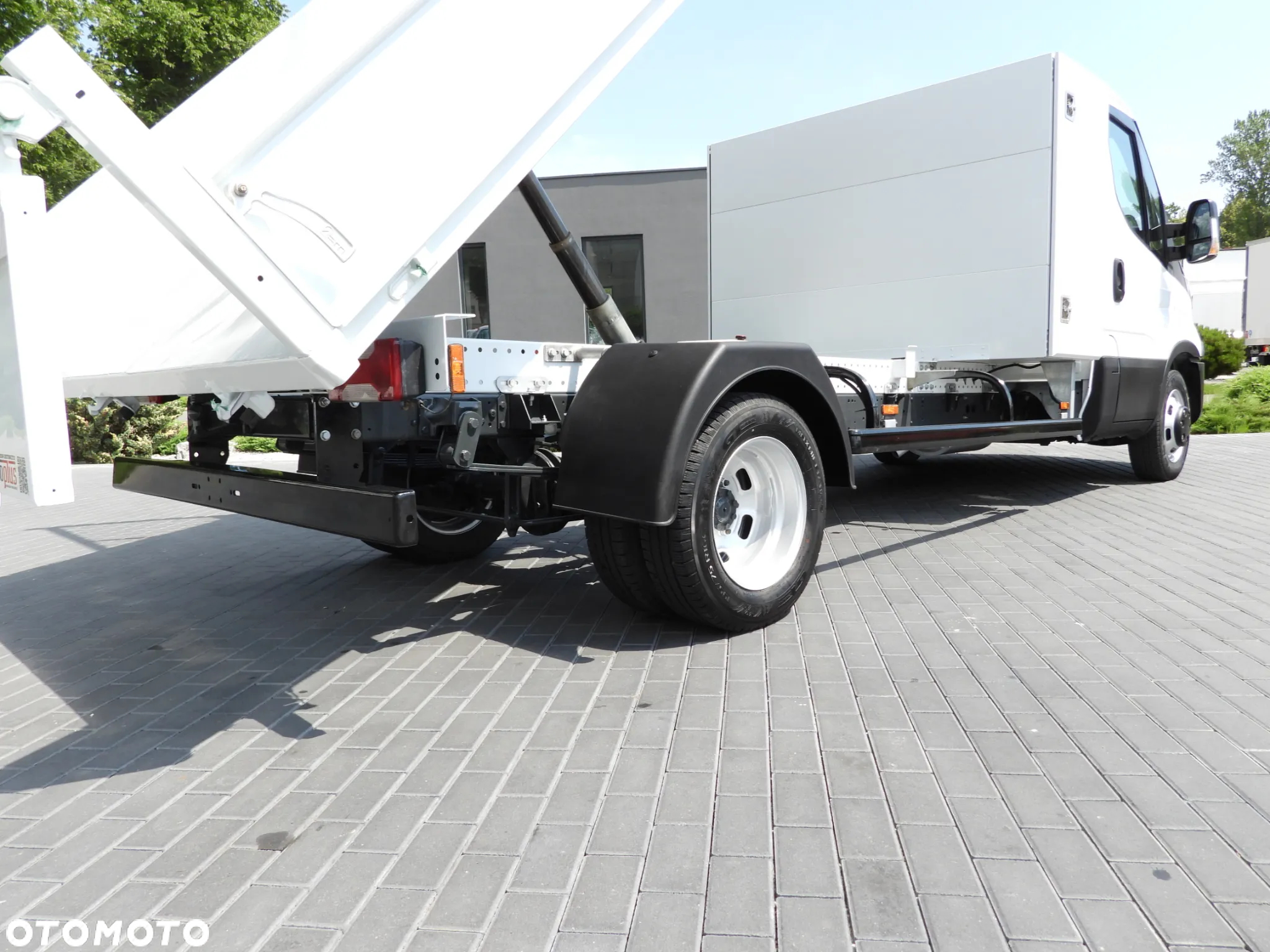 Iveco DAILY 35C15 WYWROTKA TEMPOMAT BLIŹNIACZE KOŁA KLIMATYZACJA 150KM [ 573517 ] - 24