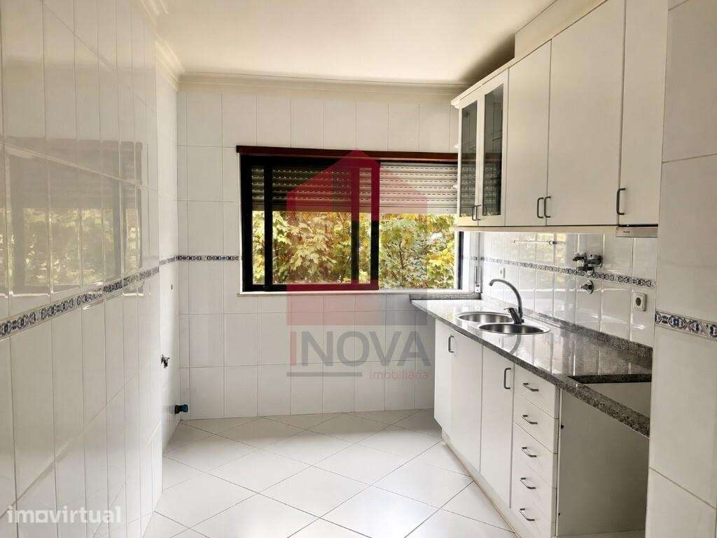 Apartamento T1+1, Lamaçães - Grande imagem: 2/24