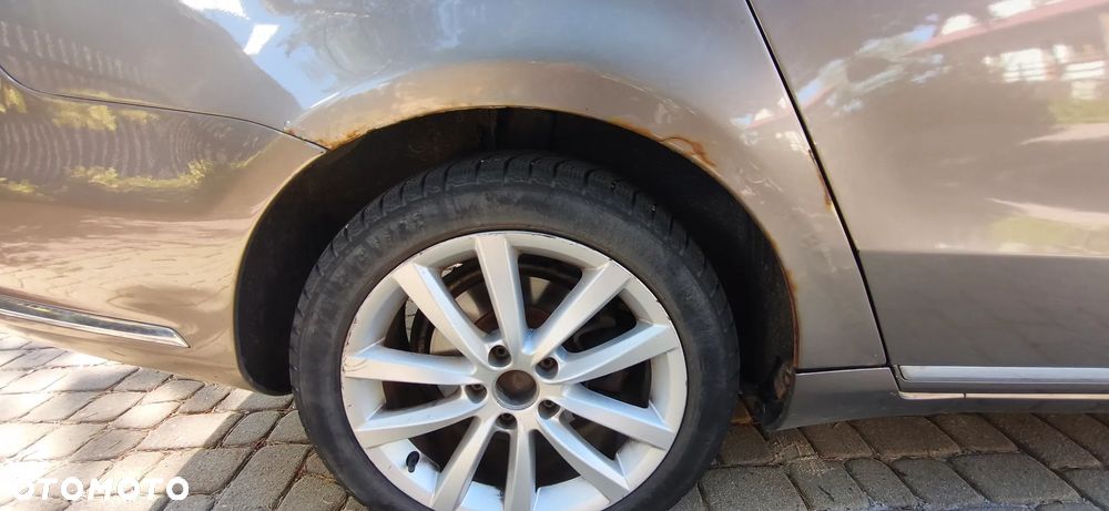 Volkswagen Passat 2.0 TDI DSG BlueMotion Technology Comfortline - 13