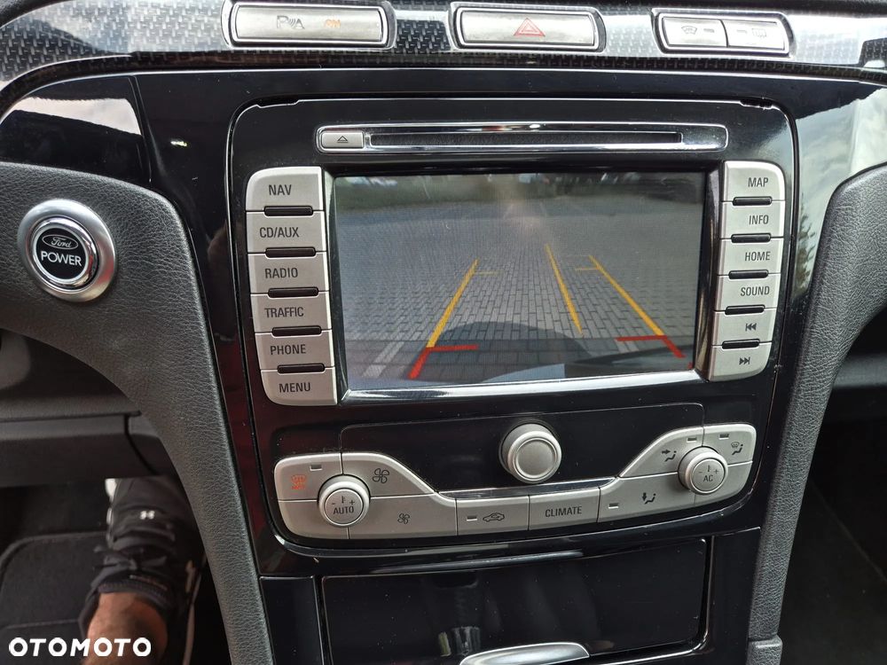 Ford S-Max - 22