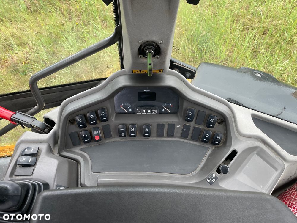 Volvo BL71B - 12