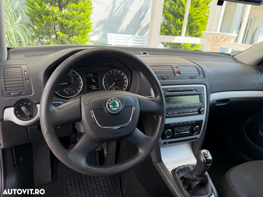Skoda Octavia 1.6 TDI AMBITION - 10