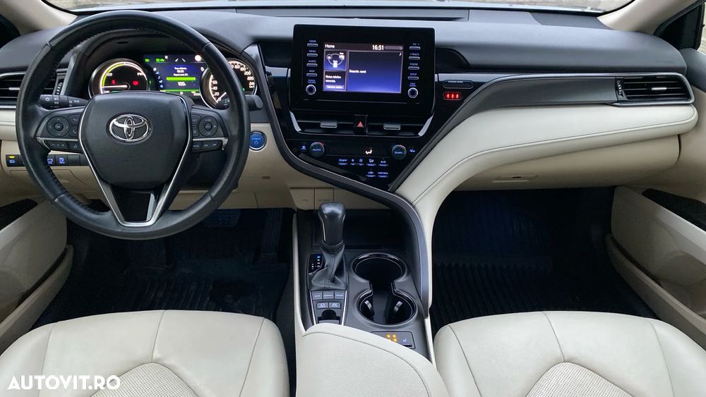 Toyota Camry 2.5 Hybrid Dynamic - 8