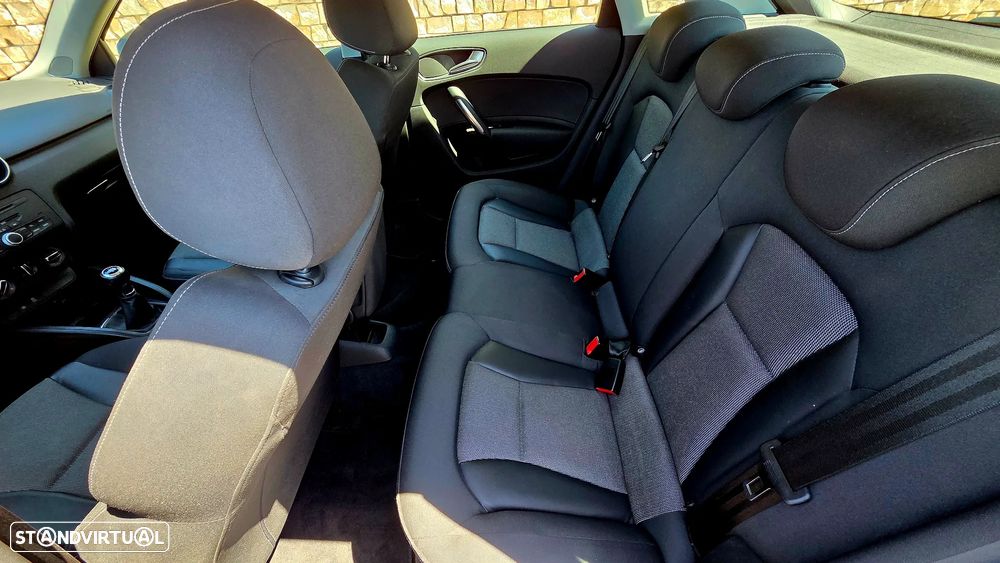 Audi A1 Sportback 1.6 TDI Admired - 17