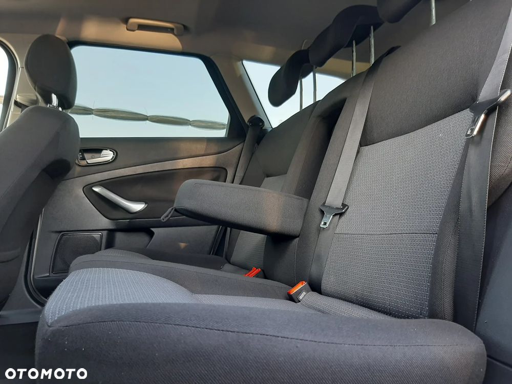 Ford Mondeo 2.0 Titanium - 25