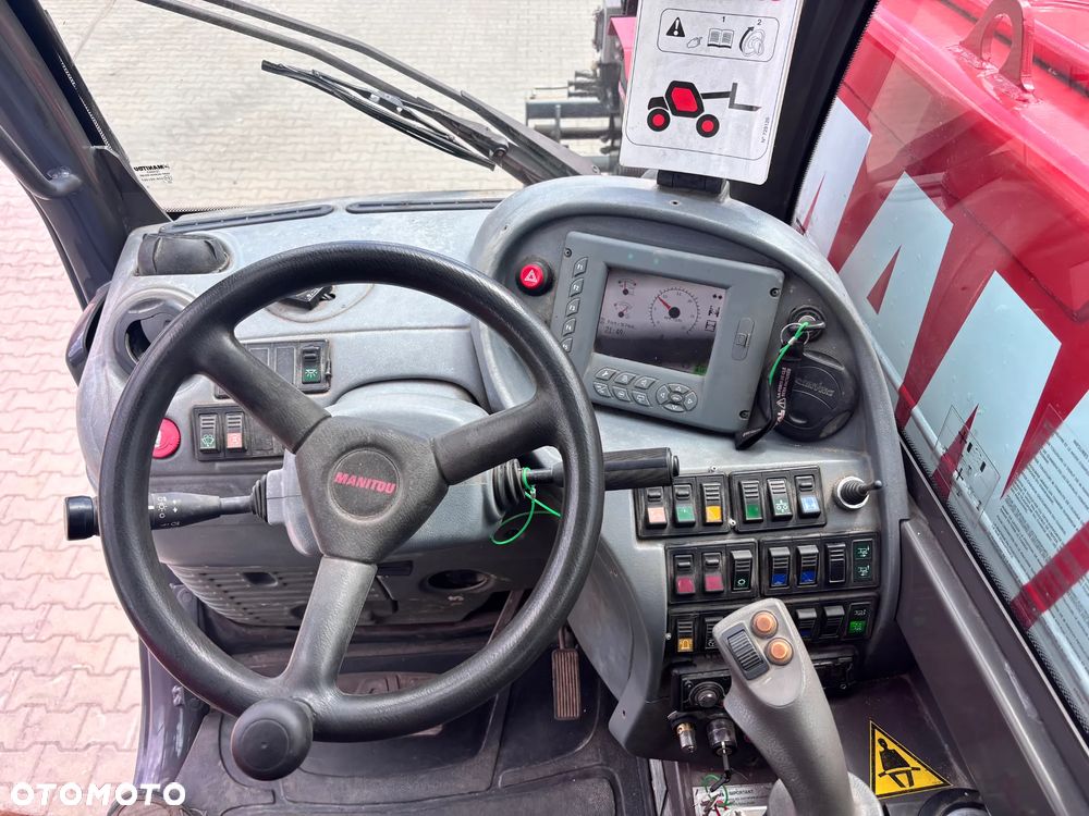 Manitou MRT 3050  kosz + wciągarka + sterowanie radiowe - 20