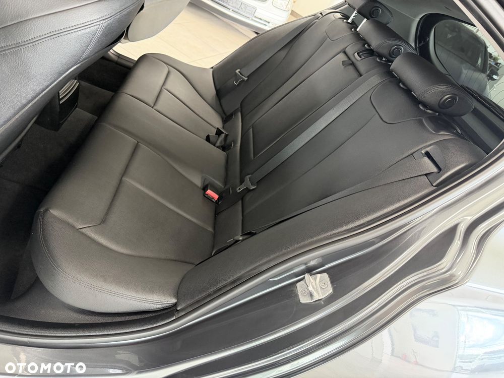 BMW Seria 1 118d Sport Line - 20