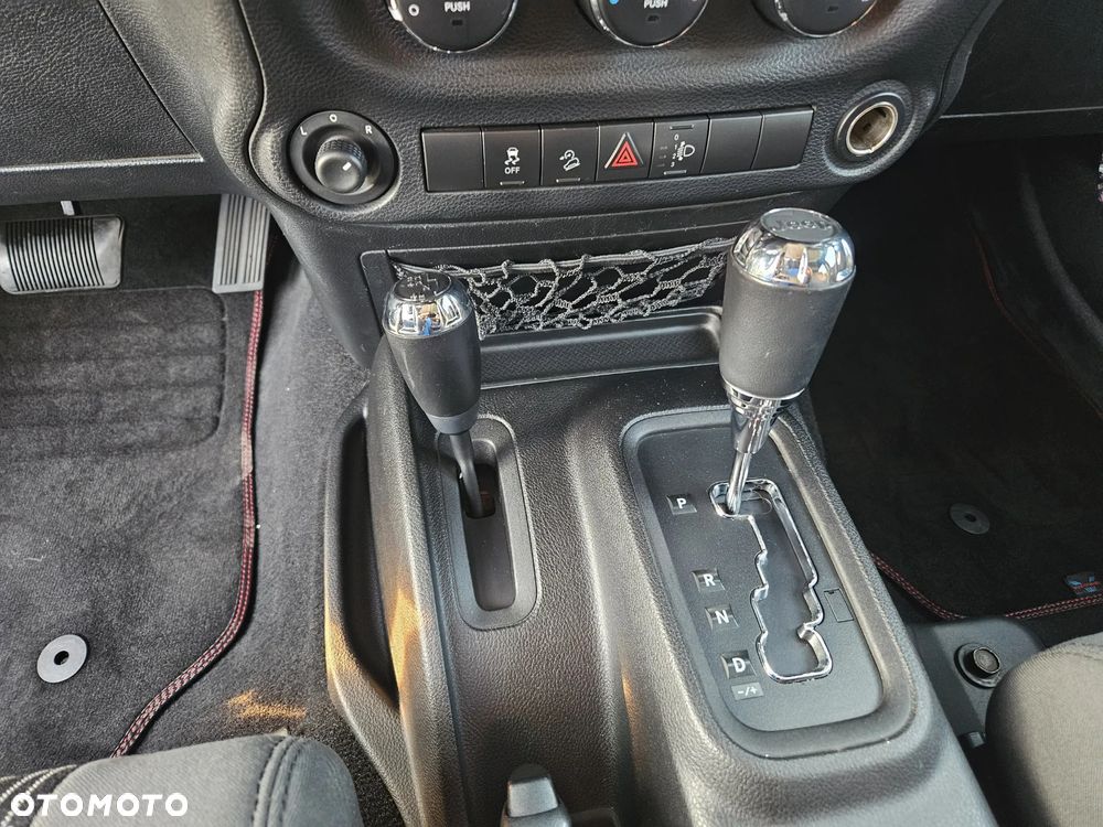 Jeep Wrangler 2.8 CRD Unlim Rubicon - 15