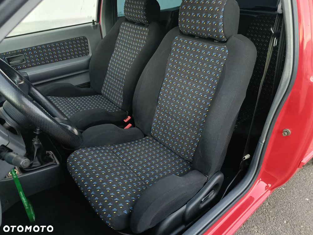 Renault Clio - 17